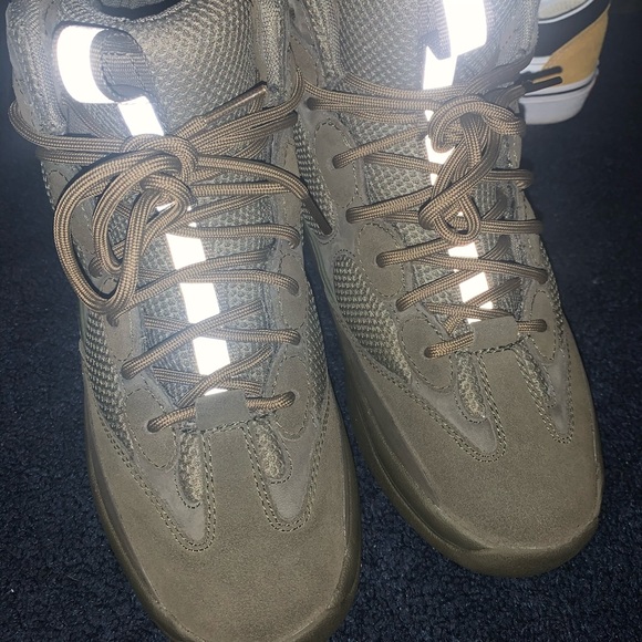 Yeezy season 7 boot wakame size 10 - Picture 2 of 4